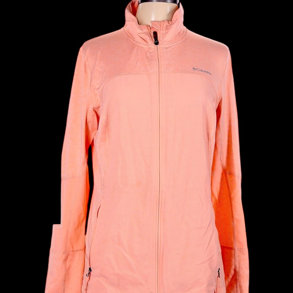 Columbia jacket. Very light weight. No flaws.